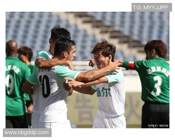 中国足球巨星的崛起与挑战：从青训体系到国际赛场的奋斗历程